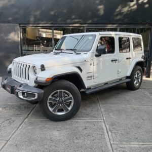 Jeep Wrangler Sahara 4x4