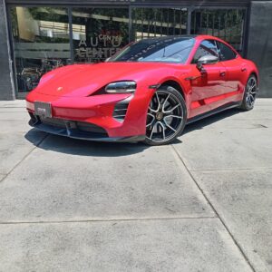 Porsche Taycan turbo S