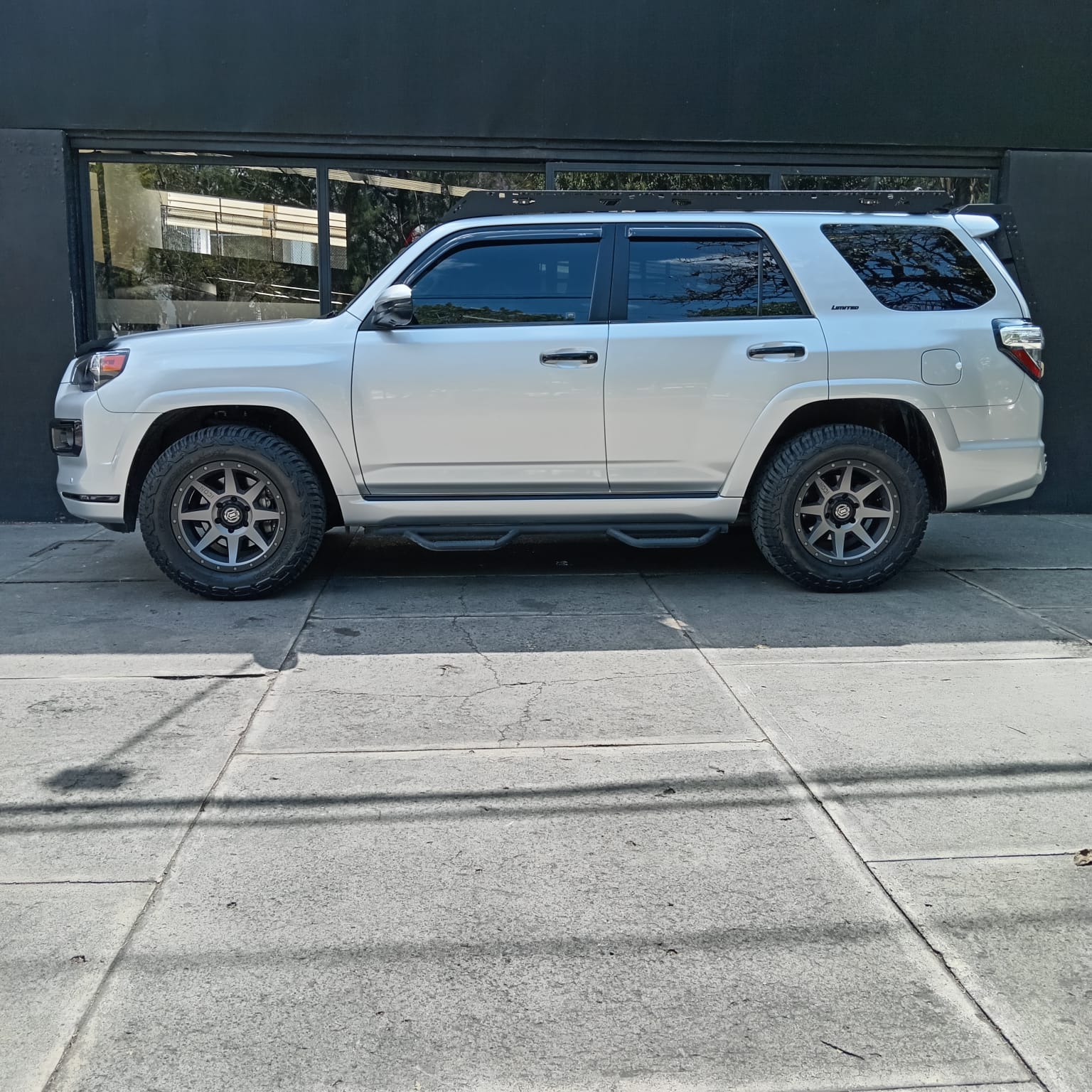 Toyota 4Runner Limited - Imagen 3